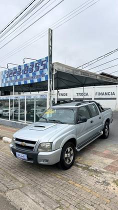 CHEVROLET S10 2.4 MPFI EXECUTIVE 4X2 CD 8V FLEX 4P MANUAL CHEVROLET S10 2.4 MPFI EXECUTIVE 4X2 CD 8V FLEX 4P MANUAL